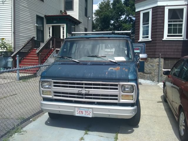 1990 Blue Chevrolet G20 Van Cab & Chassis