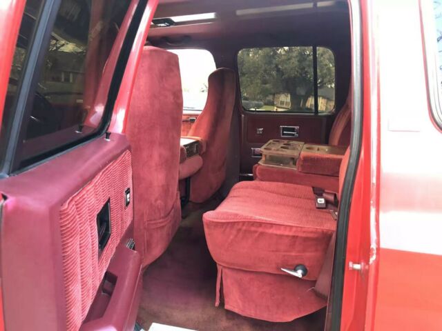 1990 Chevrolet Suburban SUV