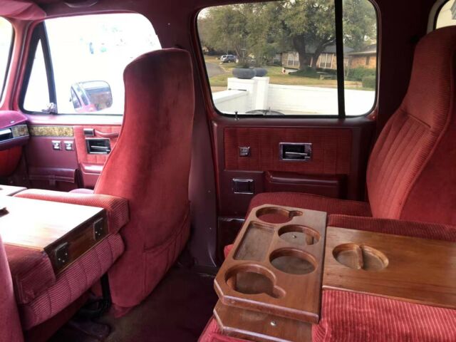 1990 Chevrolet Suburban SUV