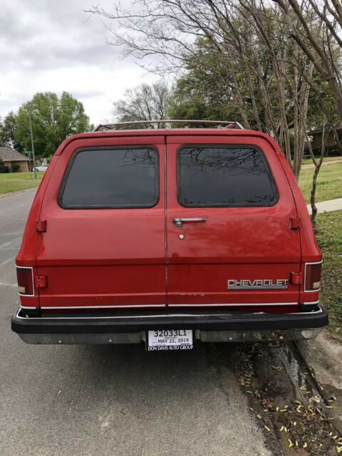 1990 Chevrolet Suburban SUV