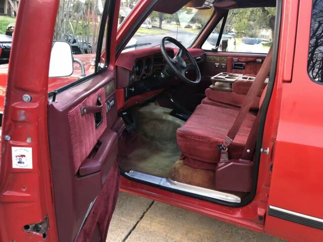 1990 Chevrolet Suburban SUV