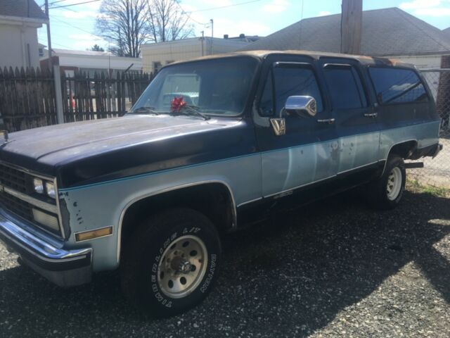 1990 Blue Chevrolet Suburban SUV