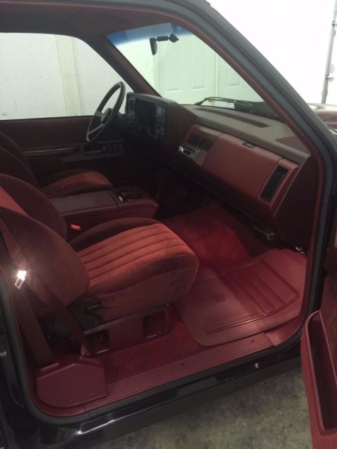 1990 Black Chevrolet C/K Pickup 1500 Cab & Chassis