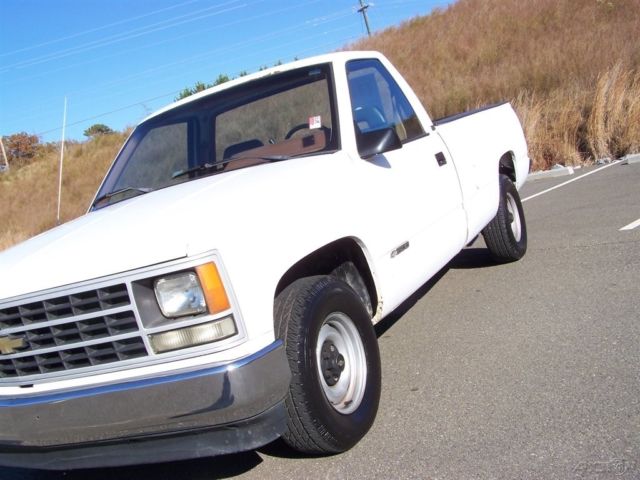 1990 White Chevrolet C/K Pickup 1500