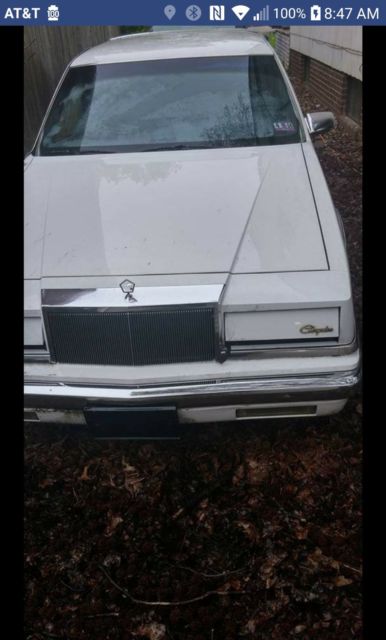 1990 White Chrysler New Yorker Sedan