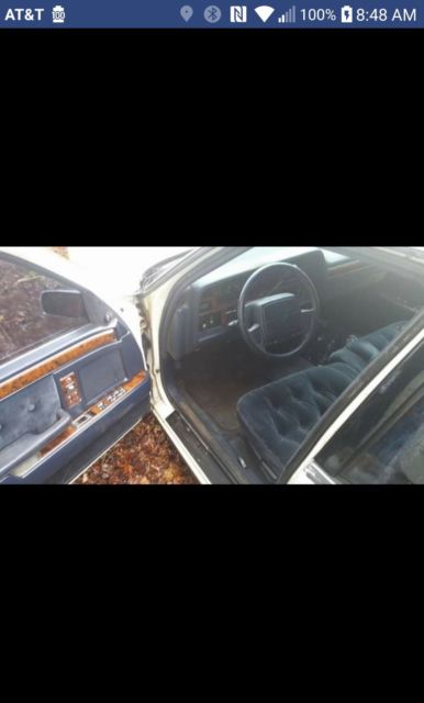 1990 White Chrysler New Yorker Sedan