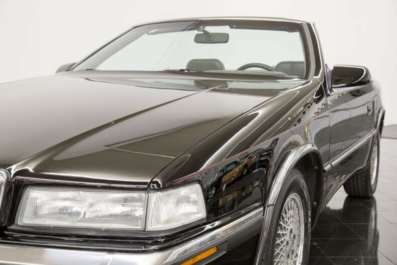 1990 Black Chrysler TC by Maserati --