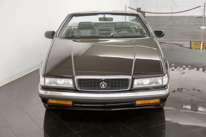 1990 Black Chrysler TC by Maserati --