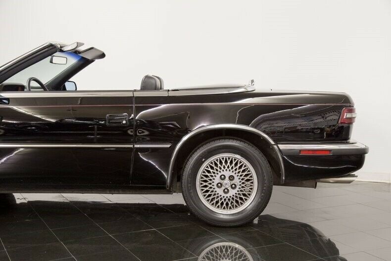 1990 Black Chrysler TC by Maserati --