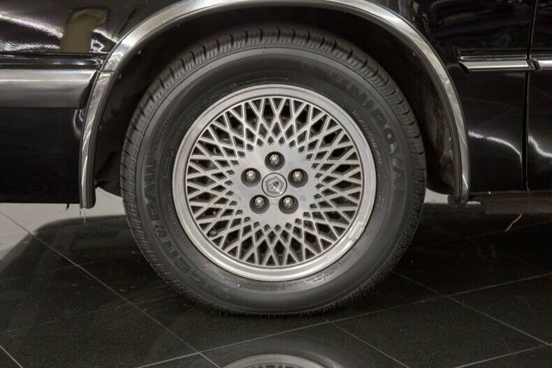 1990 Black Chrysler TC by Maserati --