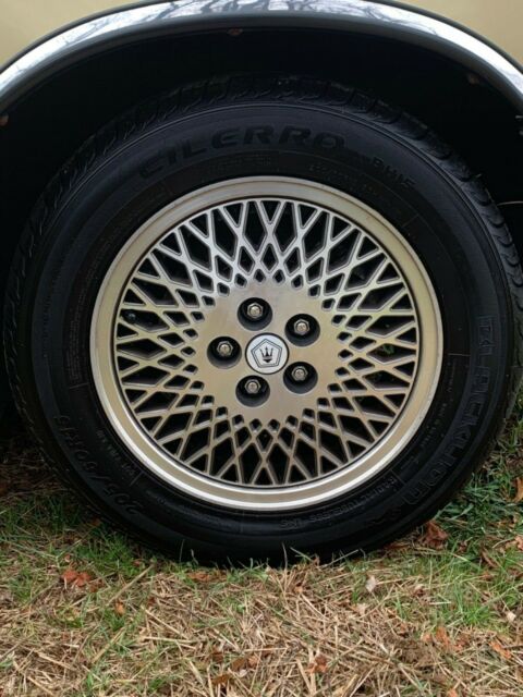 1990 Light Yellow / Crystal Coat Chrysler Levante Convertible