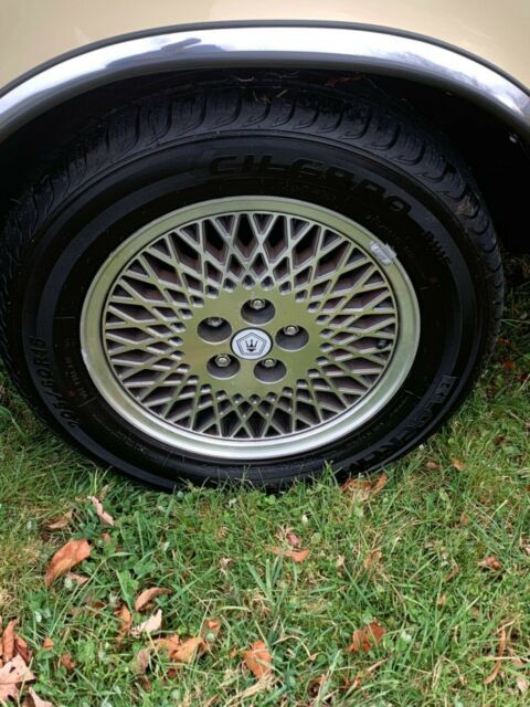 1990 Light Yellow / Crystal Coat Chrysler Levante Convertible