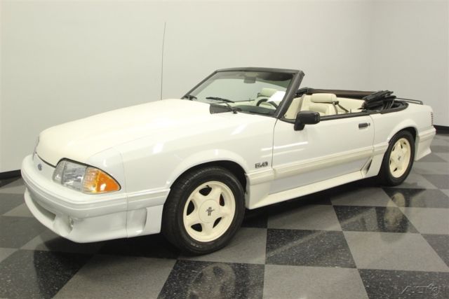 1990 White Ford Mustang