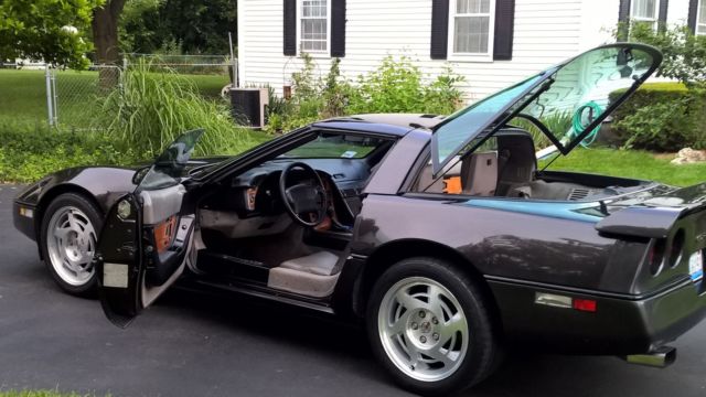 1990 Gray Chevrolet Corvette Coupe