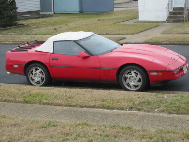 1990 Red  Chevrolet Corvette Convertible