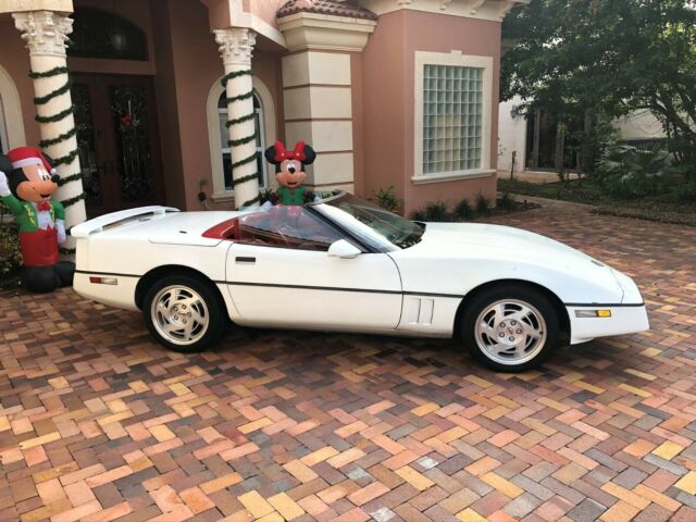 1990 White Chevrolet Corvette Convertible