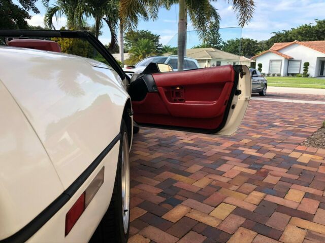 1990 White Chevrolet Corvette Convertible