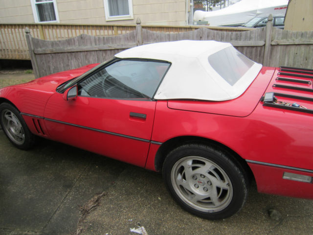 1990 Red  Chevrolet Corvette Convertible