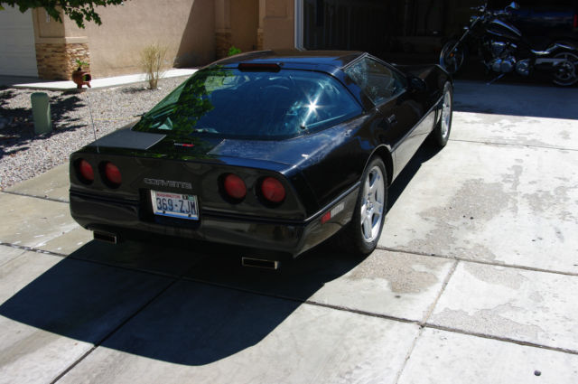 1990 Red Chevrolet Corvette Coupe