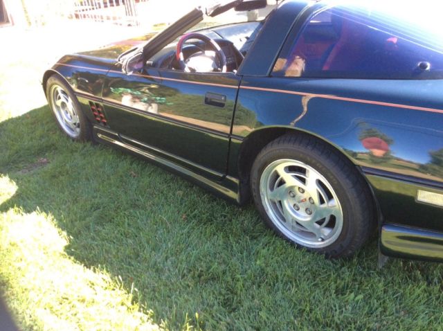 1990 Green Chevrolet Corvette Coupe