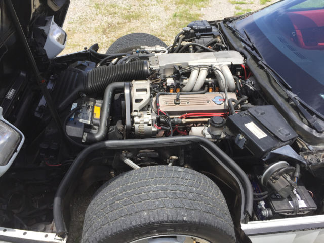 1990 White Chevrolet Corvette Coupe
