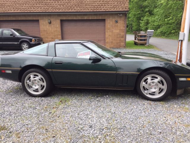 1990 Green Chevrolet Corvette Hatchback