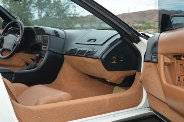 1990 White Chevrolet Corvette Coupe