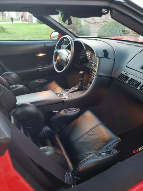 1990 Red Chevrolet Corvette Coupe
