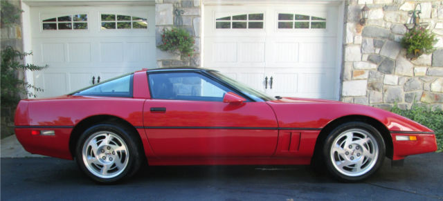 1990 Red Chevrolet Corvette Coupe