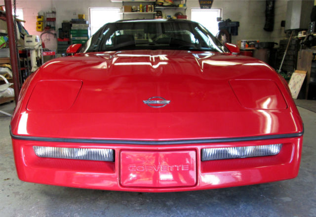1990 Red Chevrolet Corvette Coupe