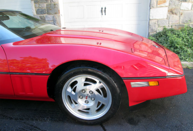 1990 Red Chevrolet Corvette Coupe