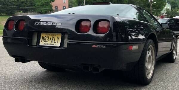 1990 black Chevrolet Corvette Coupe