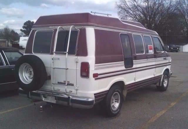 1990 Burgundy and White Dodge Ram 2500 Custom Passenger Van