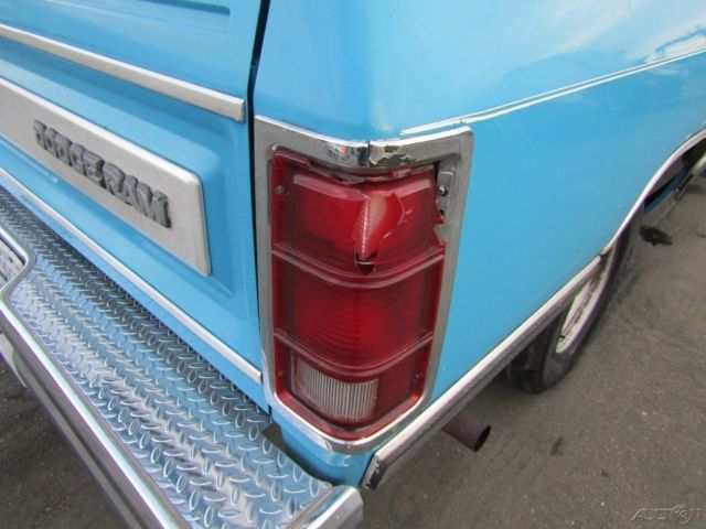 1990 Blue Dodge Ram 1500 Pickup Truck