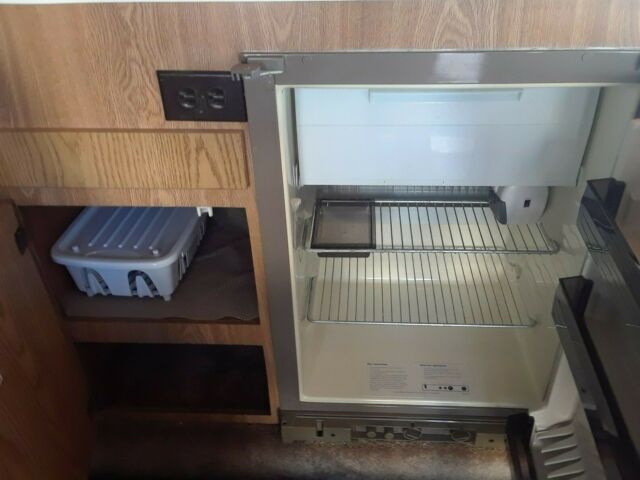 1990 White Dodge Ram Van Extended Passenger Van