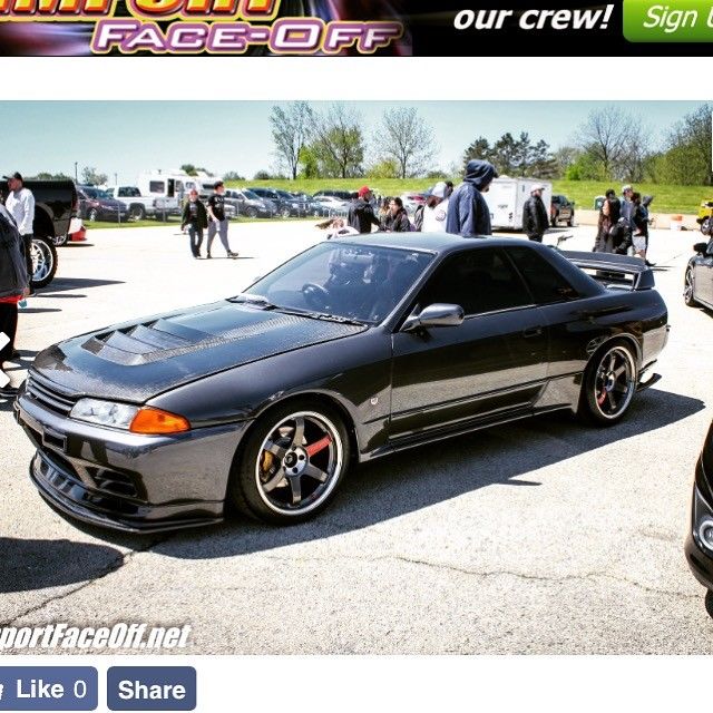 1990 Gray Nissan GT-R Coupe