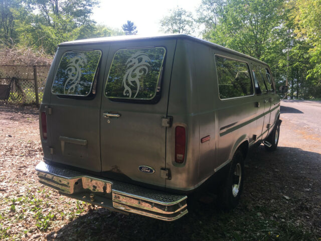 1990 Hammered Grey Ford E-Series Van