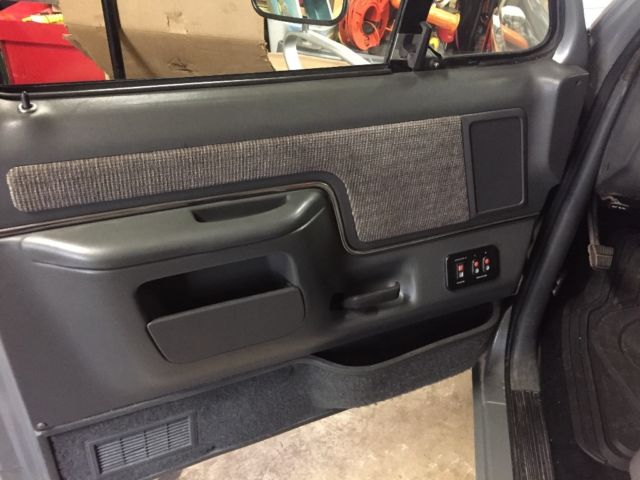 1990 Black Gray Ford F-150 Standard Cab Pickup