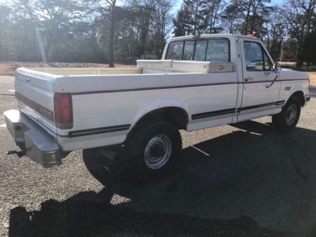 1990 White Ford F-250