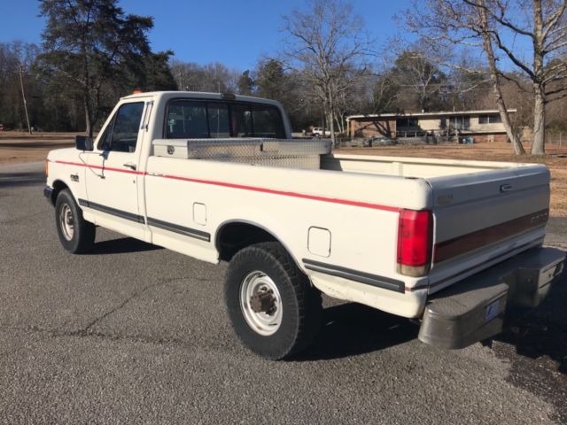 1990 White Ford F-250