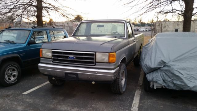 1990 Gray Ford F-150 Cab &- Chassis