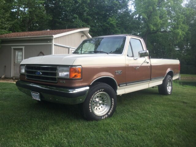 1990 White Ford F-150 Crew Cab Pickup