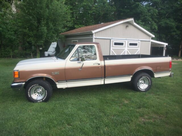 1990 White Ford F-150 Crew Cab Pickup