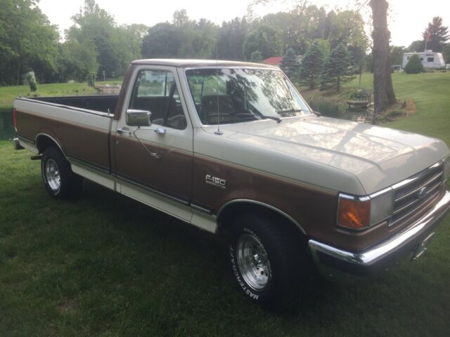 1990 White Ford F-150 Crew Cab Pickup
