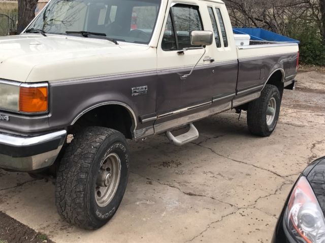 1990 White grey Ford F-250 Extended Cab Pickup