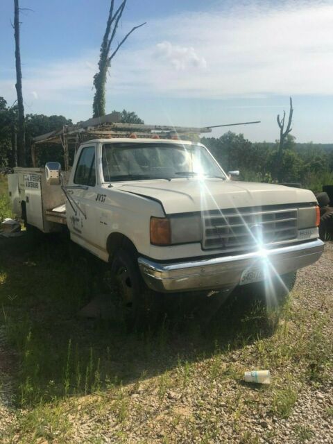 1990 White Ford F-350 Cab & Chassis