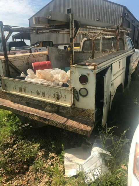 1990 White Ford F-350 Cab & Chassis