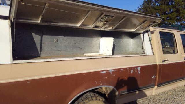 1990 Beige/brown Ford F-350 Crew Cab Pickup