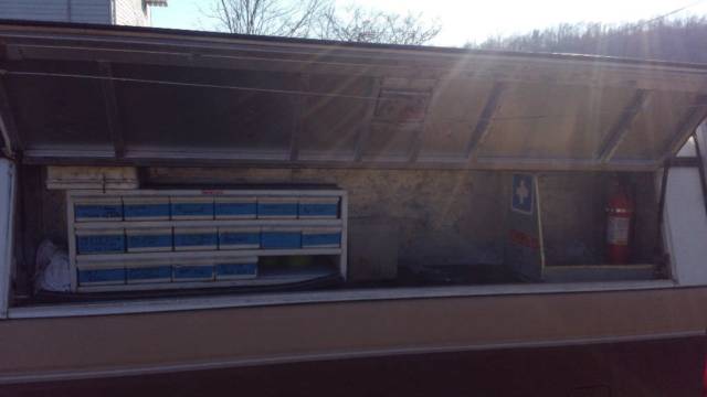 1990 Beige/brown Ford F-350 Crew Cab Pickup