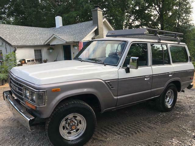 1990 Silver and White Toyota Land Cruiser Wagon